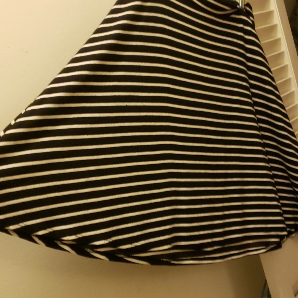 B/W Striped A-line skirt. Torrid, size 1x